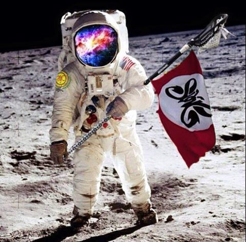 slankers misterius astronot